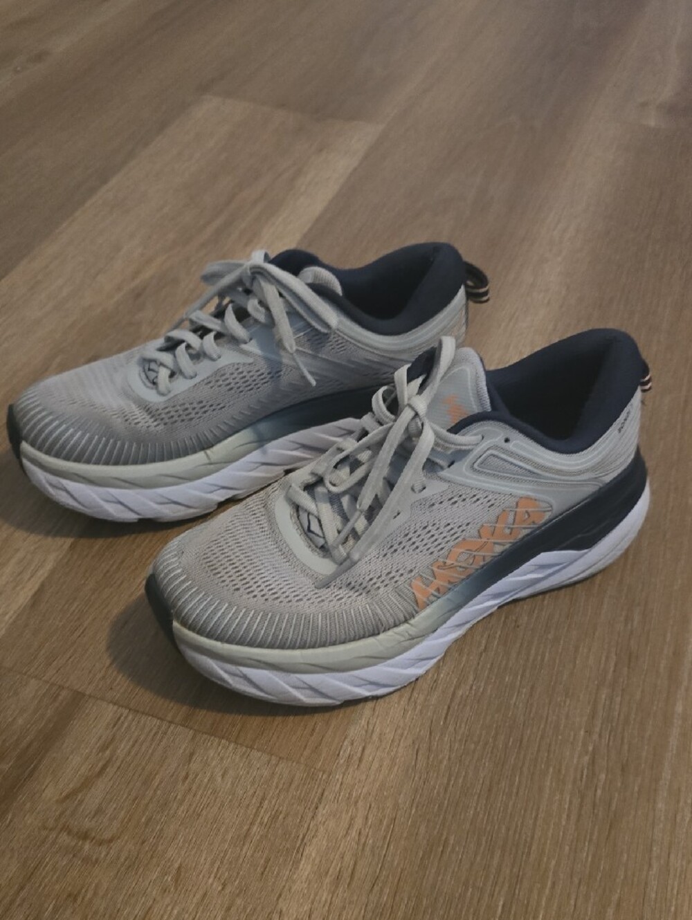 Hoka Bondi 7 Women's Beige and Black Athletic Shoes